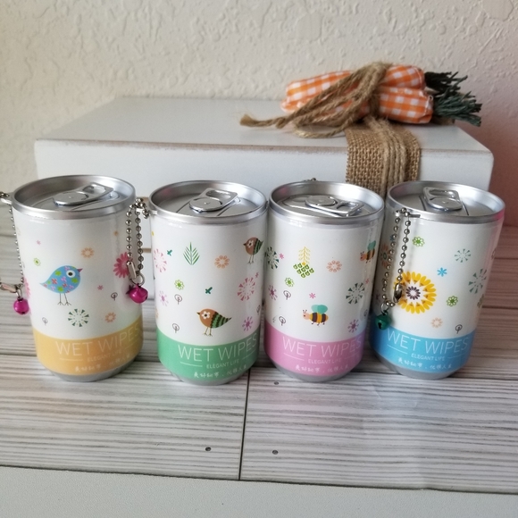 Mini Wet Wipes With Canister Keychain, Spring Design Mini Wipe Dispenser New - Picture 8 of 8